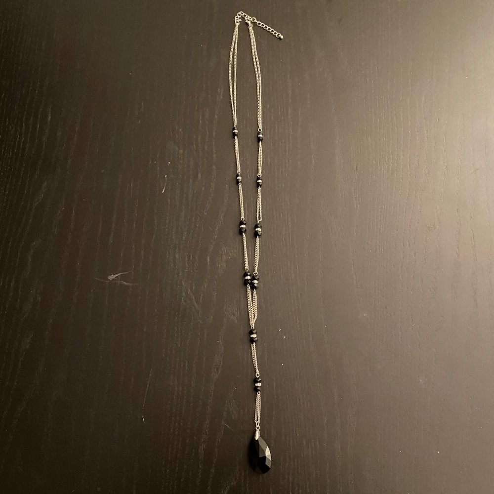 Long Necklace with Black Pendant in Silver